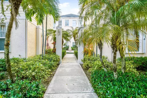 276 Murcia Dr #313, Jupiter, FL 33458