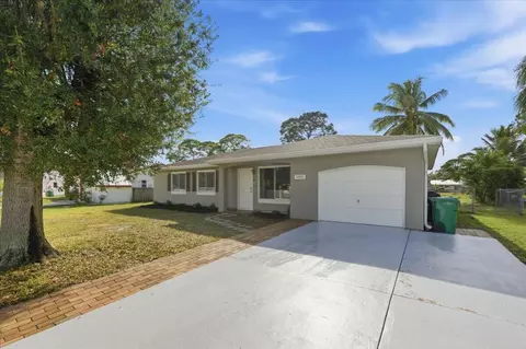1969 SE Redwing Cir, Port Saint Lucie, FL 34952