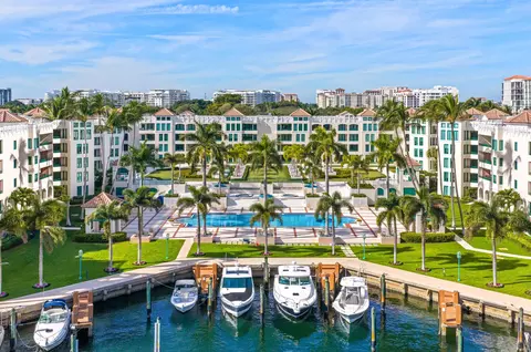 100 SE 5th Ave #207, Boca Raton, FL 33432