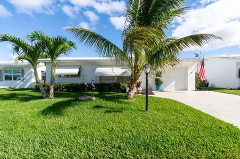 124 SW 14th St, Boynton Beach, FL 33426