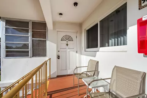 95 Plymouth L, West Palm Beach, FL 33417