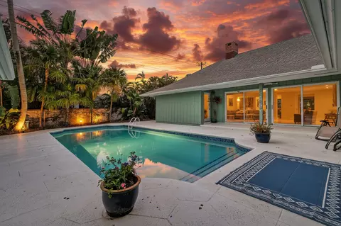 285 Golfview Dr, Tequesta, FL 33469