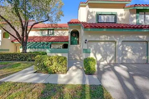 4 Lexington Ln E #G, Palm Beach Gardens, FL 33418