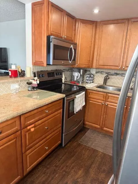 291 Flanders G #291, Delray Beach, FL 33484