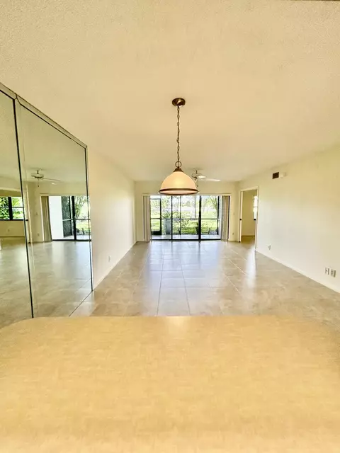 2900 SW 22nd Cir #221D, Delray Beach, FL 33445