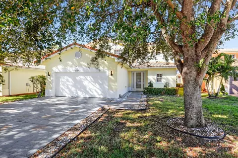 6713 Eagle Ridge Dr, Greenacres, FL 33413