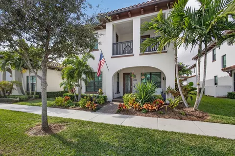 13343 Machiavelli Way, Palm Beach Gardens, FL 33418