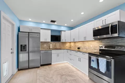 315 SW 6th Ct, Boynton Beach, FL 33426