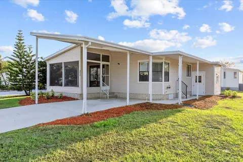 8530 Leadtree Ct, Port Saint Lucie, FL 34952