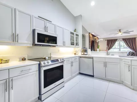 6660 Conch Ct, Boynton Beach, FL 33437 photo 3