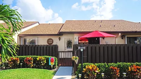 804 Sky Pne #C, Greenacres, FL 33415