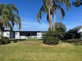 1051 SW Dubois, Port St Lucie, FL 34953
