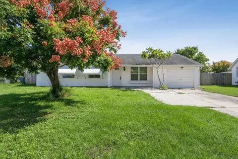 2009 SE Hideaway Cir, Port Saint Lucie, FL 34952