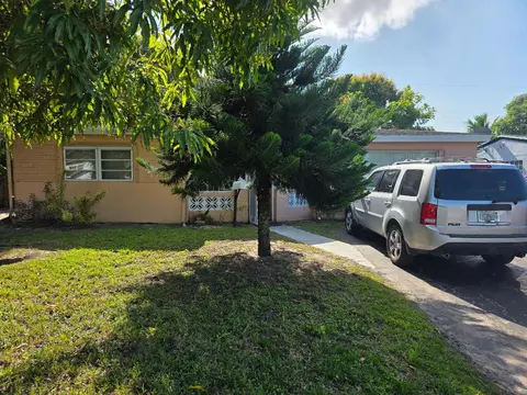 7320 Shalimar St, Miramar, FL 33023