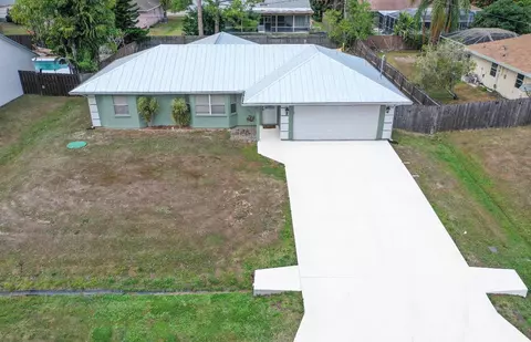 407 SW Molloy St, Port Saint Lucie, FL 34984