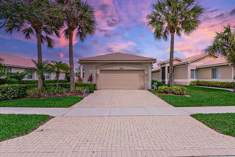 2235 Sapphire Cir, West Palm Beach, FL 33411