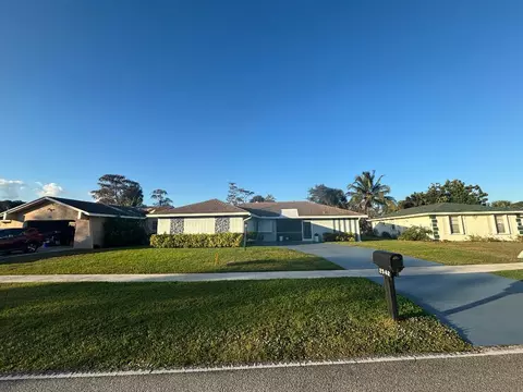 2542 S Canterbury Dr S, Riviera Beach, FL 33407