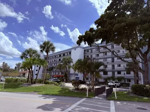 7770 Tahiti Ln #405, Lake Worth, FL 33467