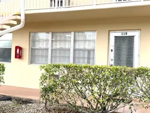 119 Berkshire F, West Palm Beach, FL 33417
