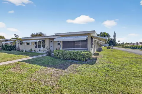 270 High Point Ct #D, Boynton Beach, FL 33435