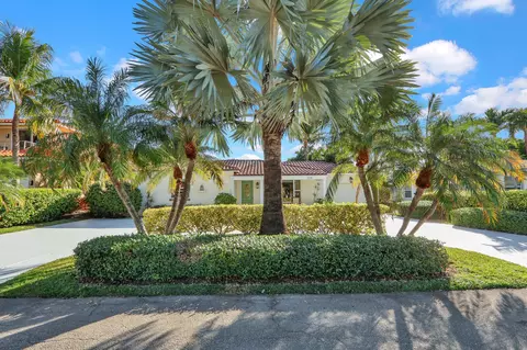 324 Blossom Ln, Palm Beach Shores, FL 33404