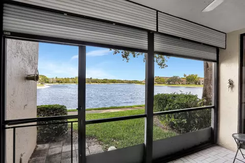 2850 Carambola Cir S #19121, Coconut Creek, FL 33066