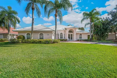 1542 SW Mockingbird Cir, Port Saint Lucie, FL 34986