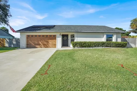 122 Parkwood Dr, Royal Palm Beach, FL 33411