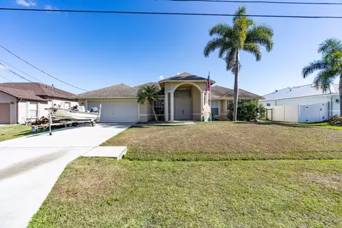 6147 NW East Deville Cir, Port Saint Lucie, FL 34986