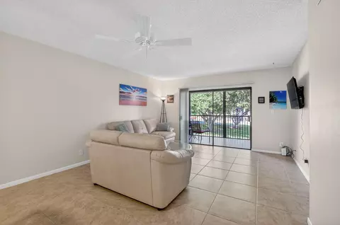 265 SE 10th St #11C, Deerfield Beach, FL 33441 photo 9