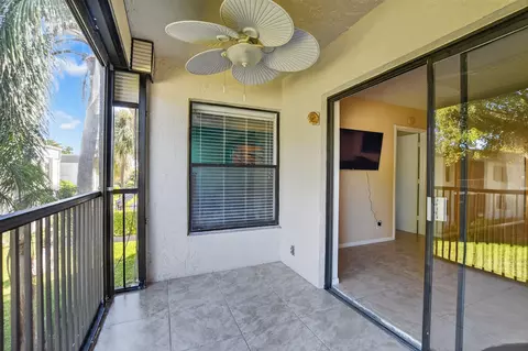 265 SE 10th St #11C, Deerfield Beach, FL 33441 photo 33