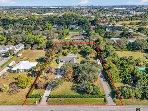 8218 S Elizabeth Ave, Palm Beach Gardens, FL 33418