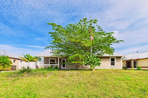 3709 SW Haines St, Port Saint Lucie, FL 34953