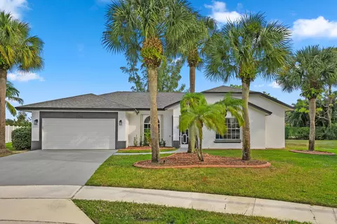 104 Greenwood Pl, Royal Palm Beach, FL 33411
