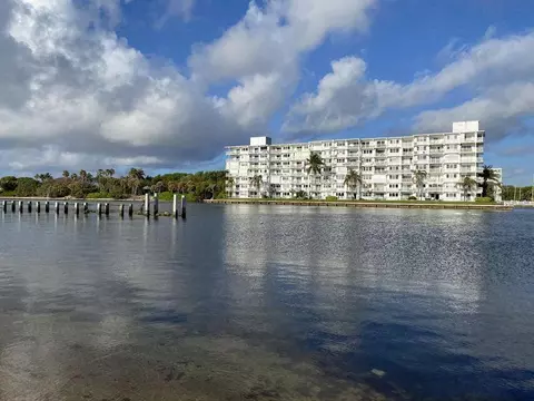 1536 SE 15th Ct #202, Deerfield Beach, FL 33441