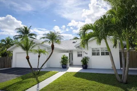 236 SE 9th St, Dania Beach, FL 33004