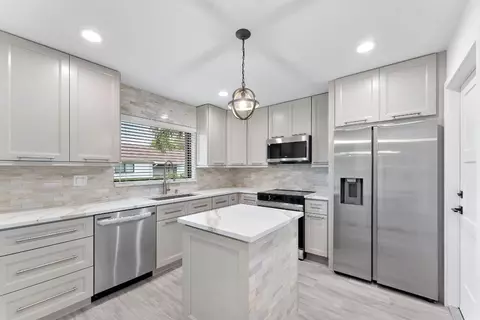9840 Chestnut Tree Ter #A, Boynton Beach, FL 33436