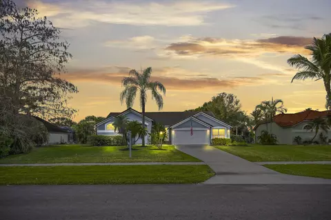 4267 Hunting Trl, Lake Worth, FL 33467