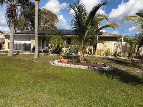 459 SE Asbury Ln, Port Saint Lucie, FL 34983