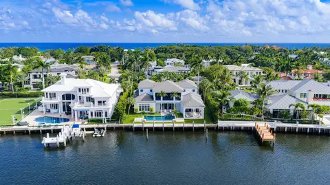 1002 Seasage Dr, Delray Beach, FL 33483