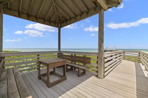 Exterior - 1701 NE Ocean Blvd #103, Stuart, FL 34994 photo 5 of 6