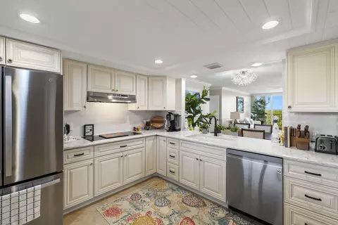 Kitchen - 1701 NE Ocean Blvd #103, Stuart, FL 34994 photo 1 of 1