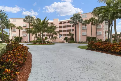 Exterior - 1701 NE Ocean Blvd #103, Stuart, FL 34994 photo 6 of 6