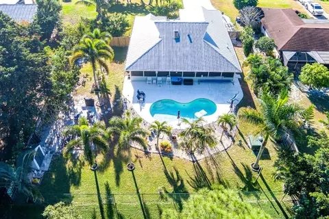 5783 SE Orange Blossom Trl, Hobe Sound, FL 33455