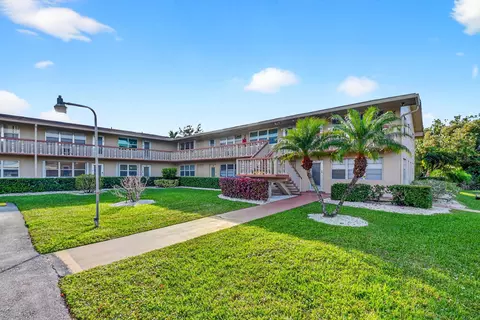 200 Northampton J, West Palm Beach, FL 33417