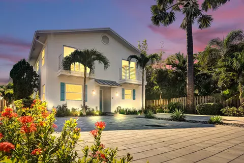 218 NE 10th St, Delray Beach, FL 33444