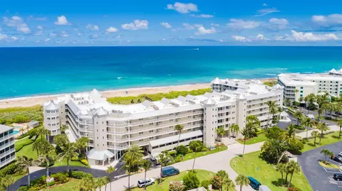 579 NE Plantation #N202, Stuart, FL 34996