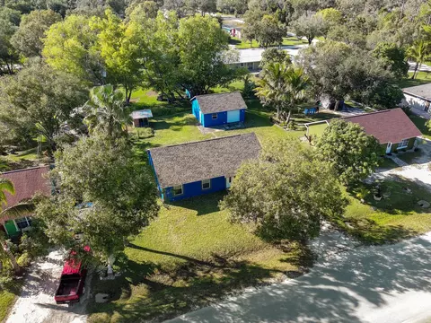 48 N Oak St, Fellsmere, FL 32948