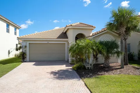 754 Aberfoyle Ave, Fort Pierce, FL 34947