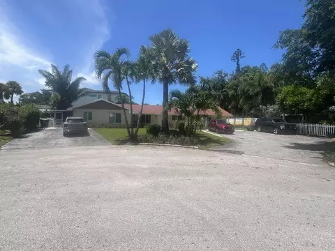 2081 Joy Rene Ln, North Palm Beach, FL 33408